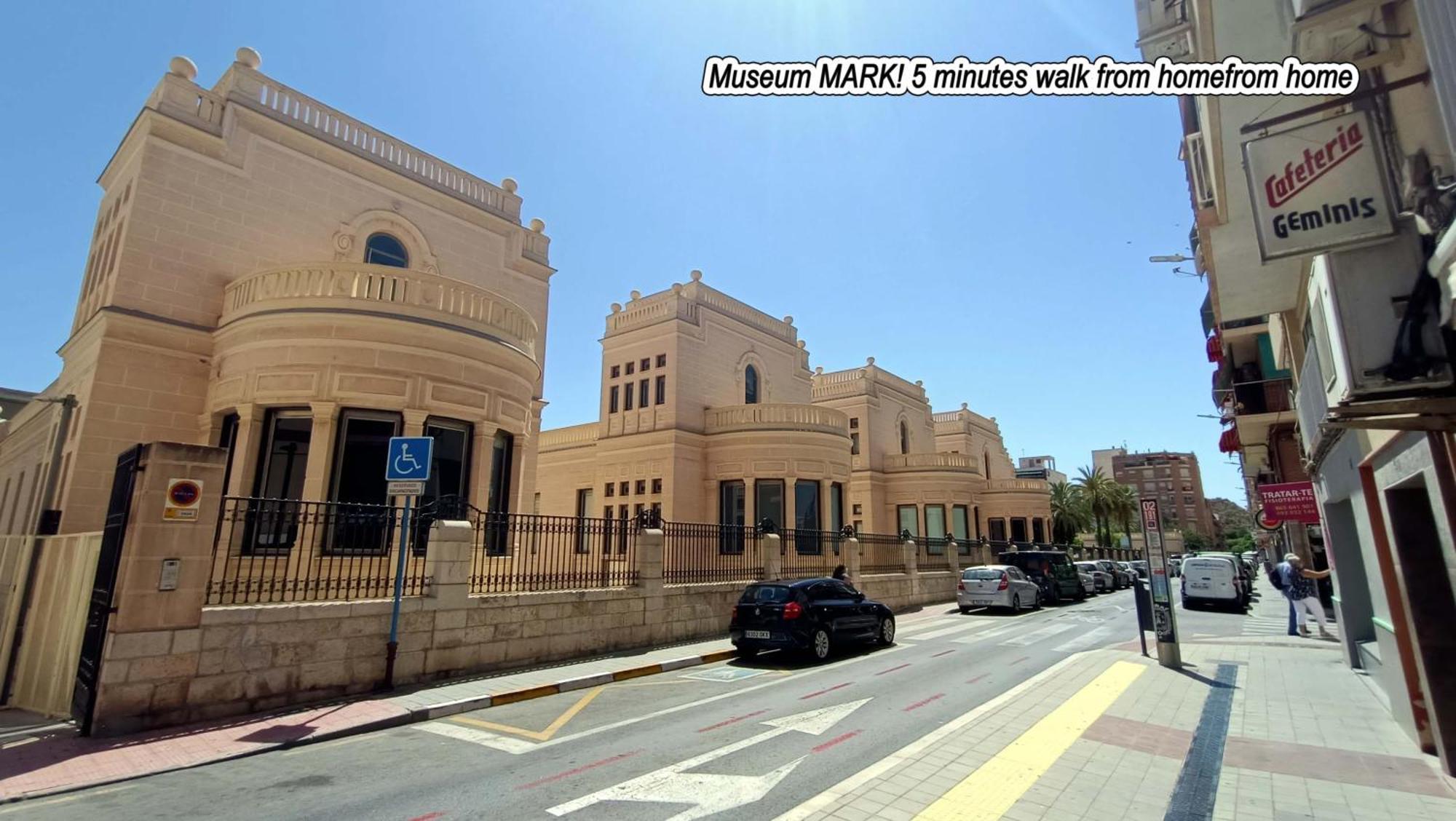Visitando A Mijail Pansiyon Alicante
